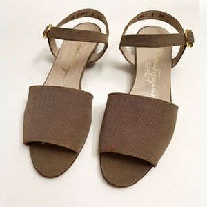 Vintage 1990s Salvatore Ferragamo Boutique Taupe Corded Sandals 8 Made in Italy